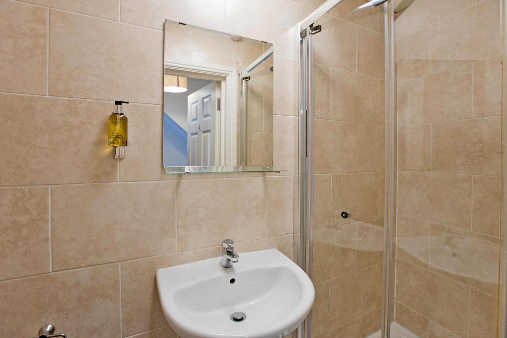 Imperial Corner House-Whitechapel Apartment Londres Exterior foto